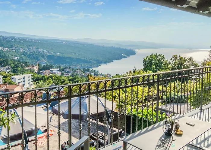 4 Bedroom Beautiful In Opatija Volosko