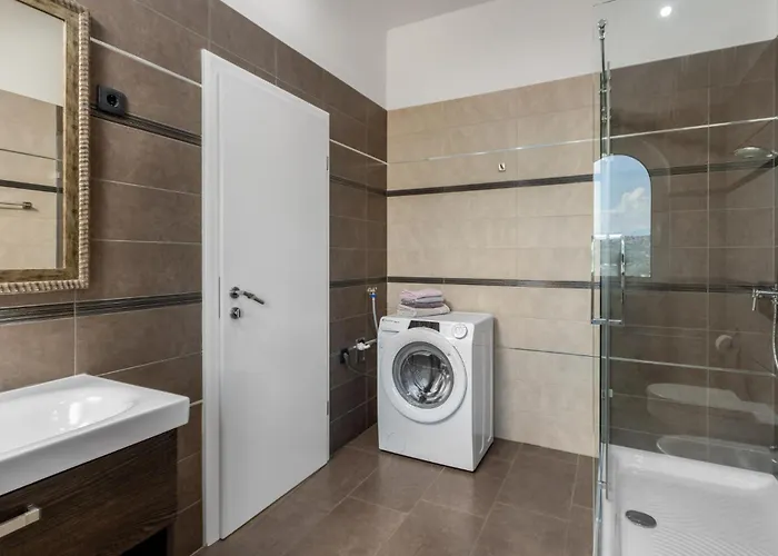 4 Bedroom Beautiful In Opatija *