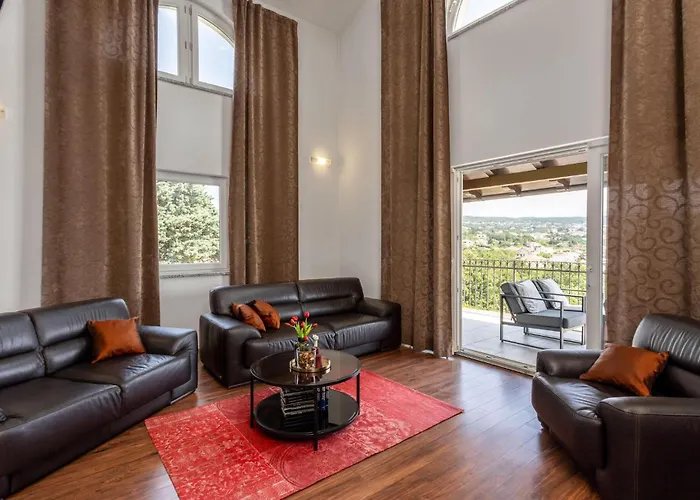 4 Bedroom Beautiful In Opatija Ferienhaus