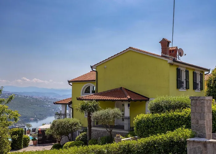 4 Bedroom Beautiful In Opatija Volosko