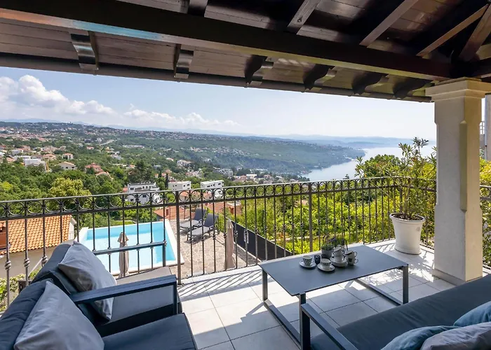 Ferienhaus 4 Bedroom Beautiful In Opatija